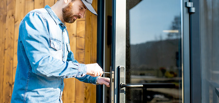 Frameless Glass Storefront Door Locks Replacement in Teaneck, NJ