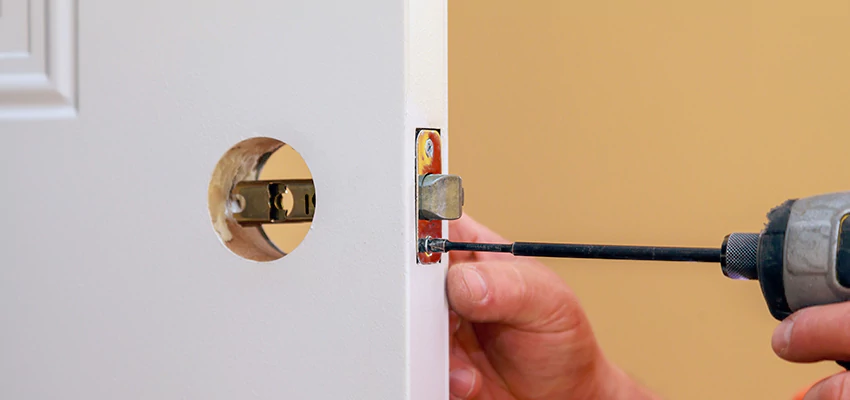 Stuck Door Knobs Repair in Teaneck, NJ