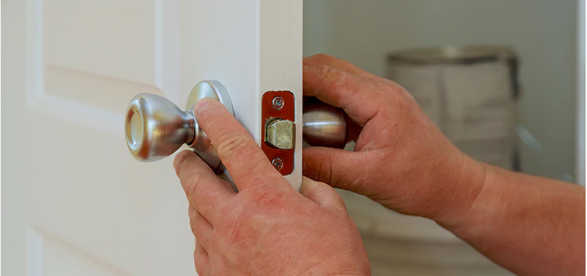 AAA Locksmiths For lock Replacement in Teaneck, New Jersey