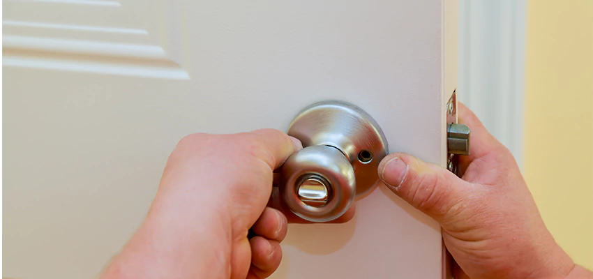 After-hours Locksmith For Lock And Key Installation in Teaneck, NJ