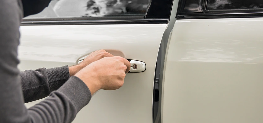 Unlock Car Door Service in Teaneck, NJ